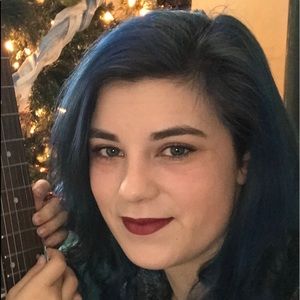 Meet your Posher, Sarah-beth